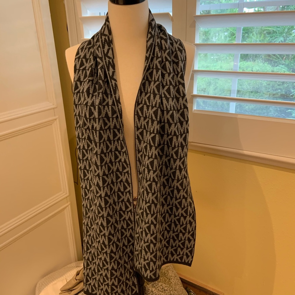 Authentic Michael Kors Scarf - image 1